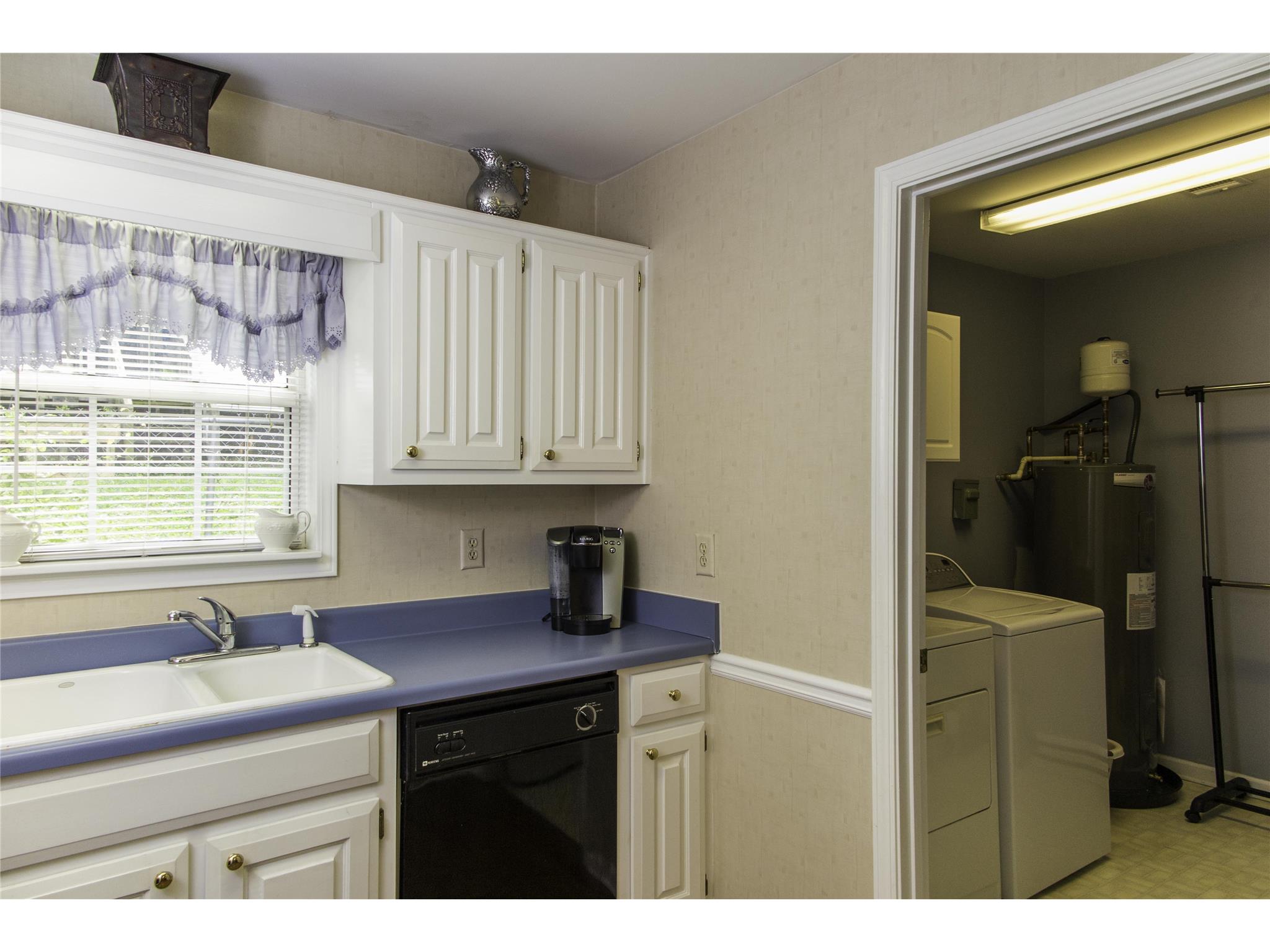 76 E Broad St, Hoschton, GA 30548 photo 18