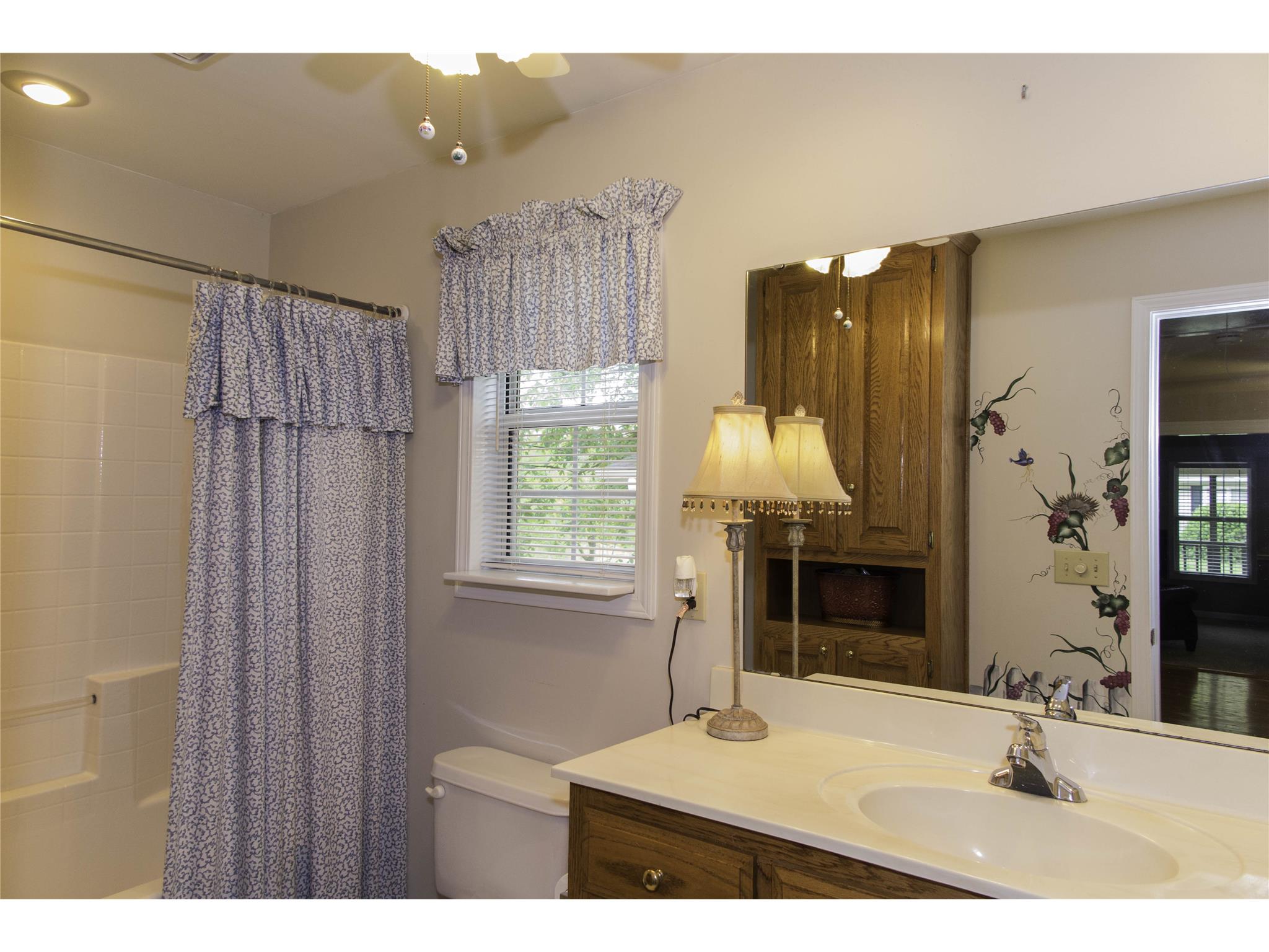 76 E Broad St, Hoschton, GA 30548 photo 24