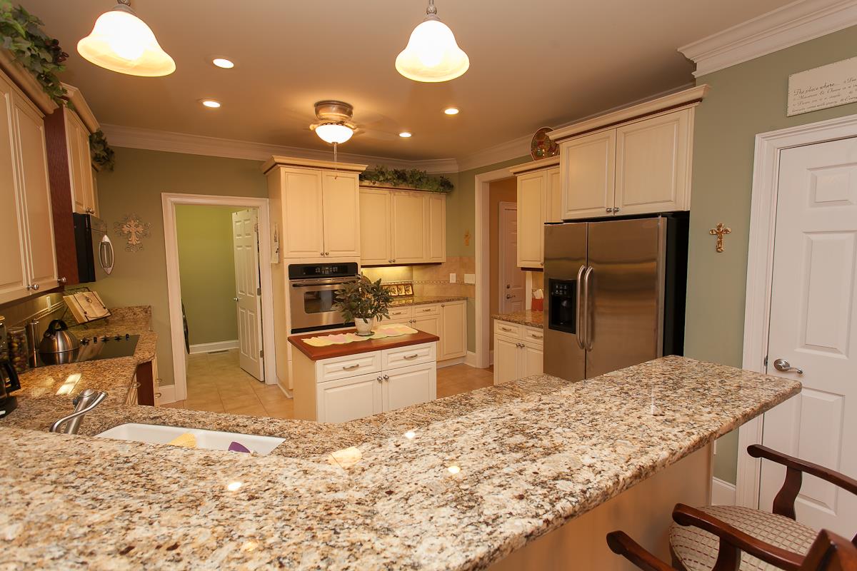 411 Lakeshore Dr, Monroe, GA 30655 photo 7