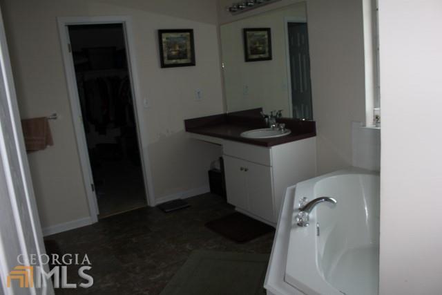 540 Michael Cir, Monroe, GA 30655 photo 10