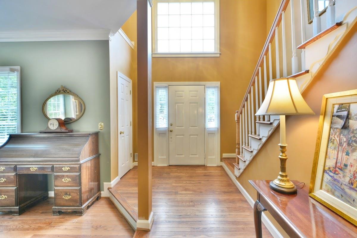 550 Shore Dr, Suwanee, GA 30024 photo 3