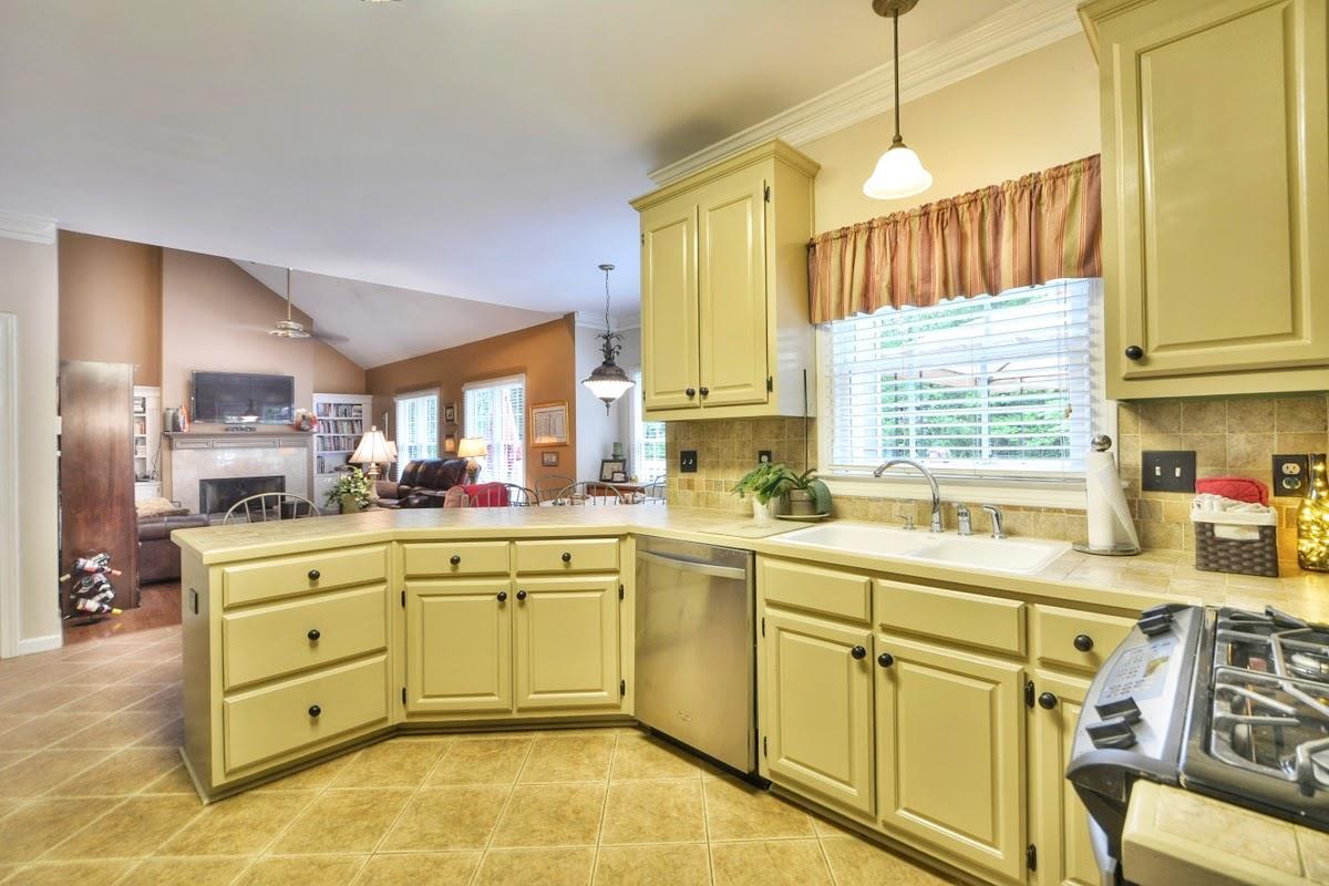 550 Shore Dr, Suwanee, GA 30024 photo 7