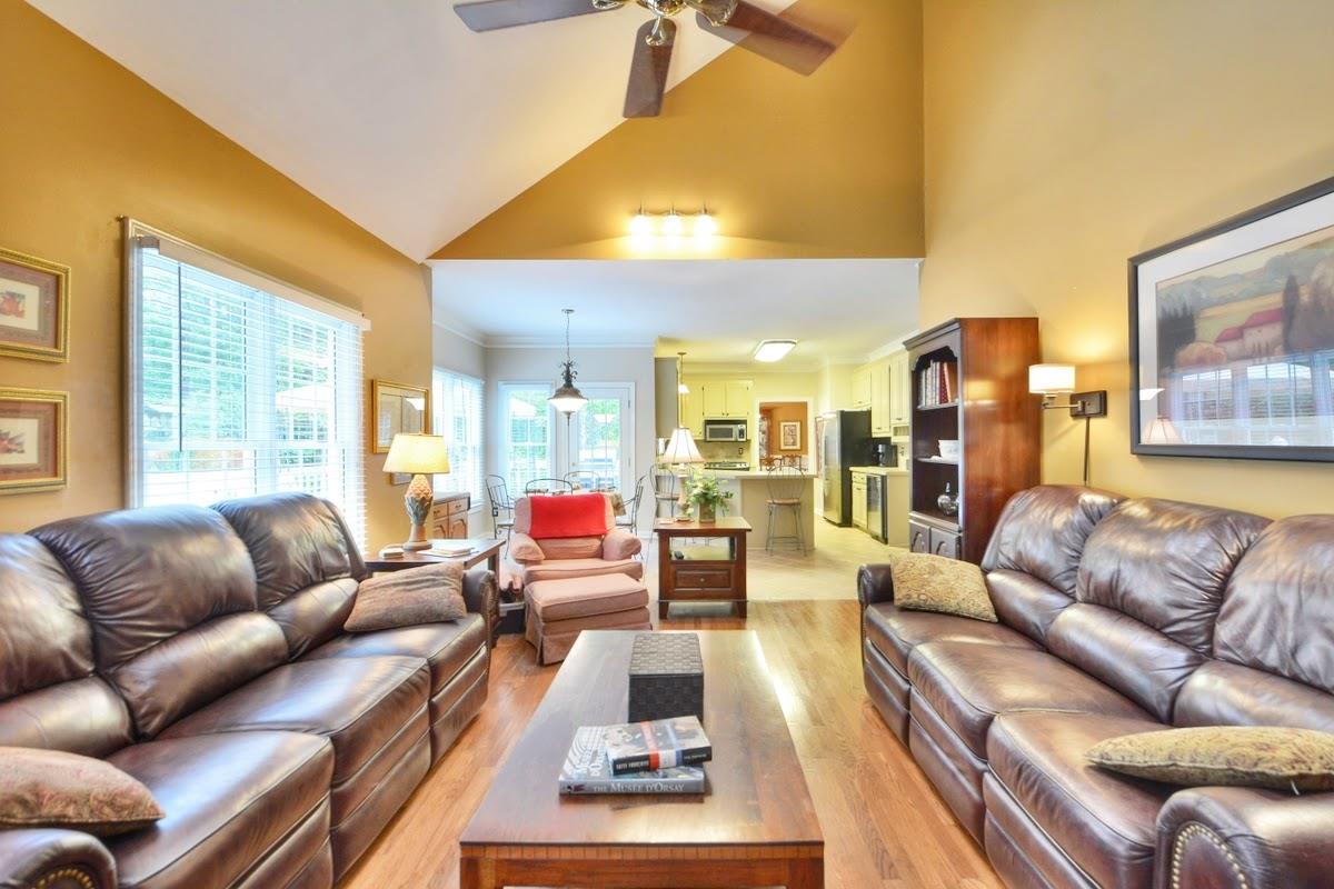 550 Shore Dr, Suwanee, GA 30024 photo 11