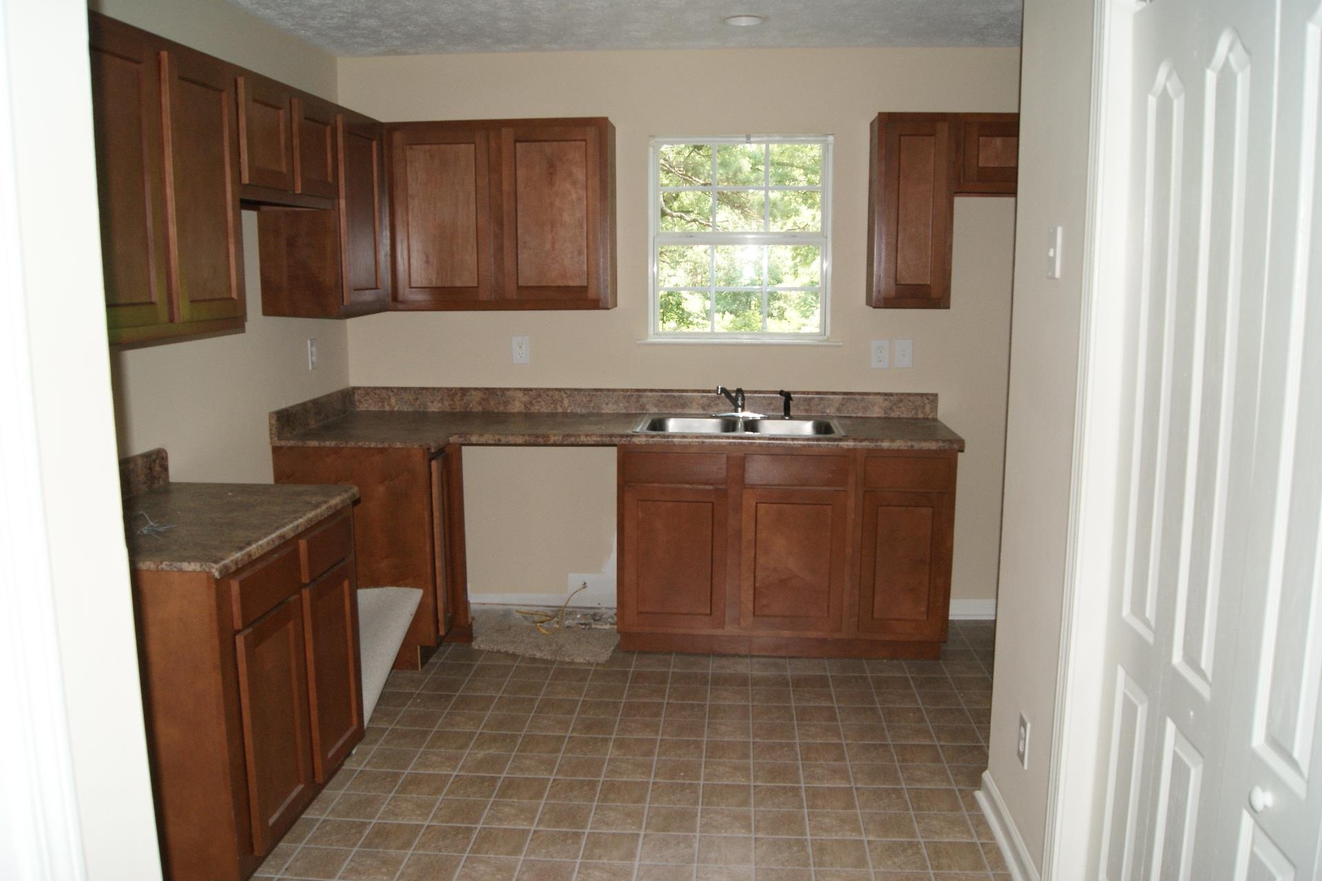 136 Atha St, Monroe, GA 30655 photo 2