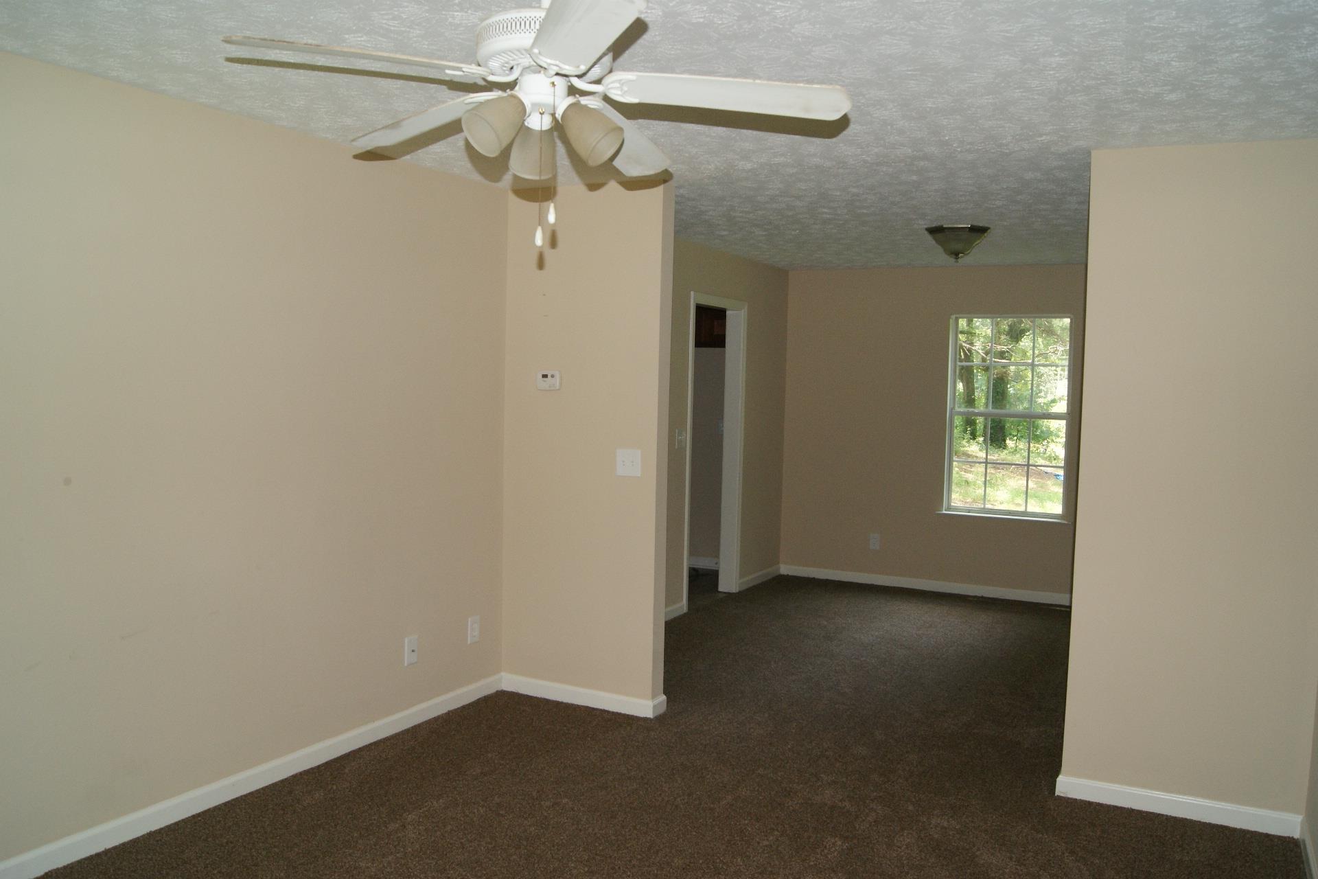 136 Atha St, Monroe, GA 30655 photo 6