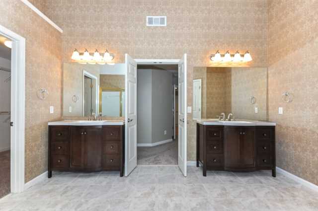 705 Rivermist Dr, Suwanee, GA 30024 photo 16