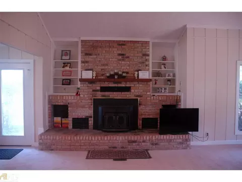 431 Lufbery Cir, Williamson, GA 30292 photo 4