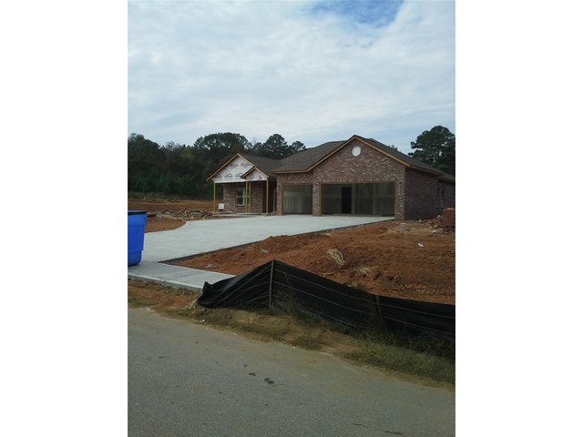1201 Ashbury Loop Rd, Griffin, GA 30223 photo 1