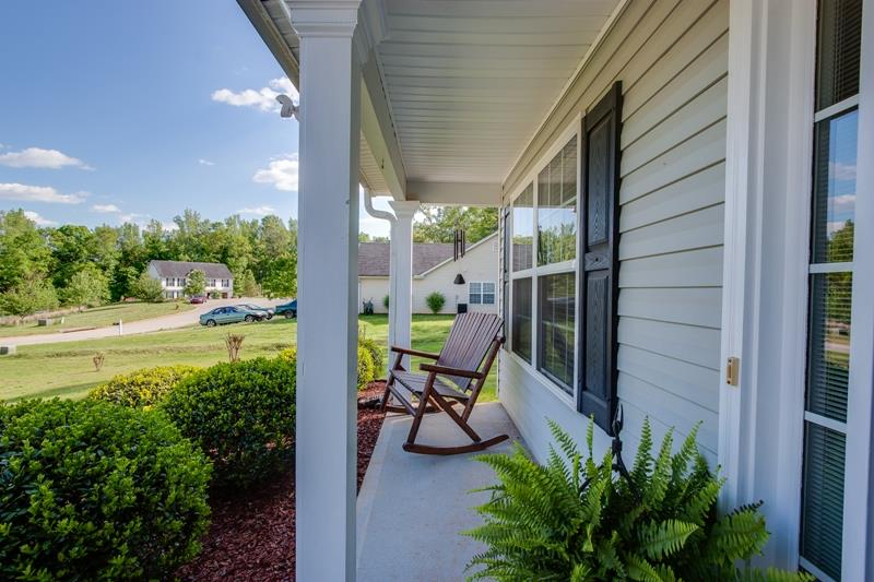 729 Moonlite Trce, Winder, GA 30680 photo 3