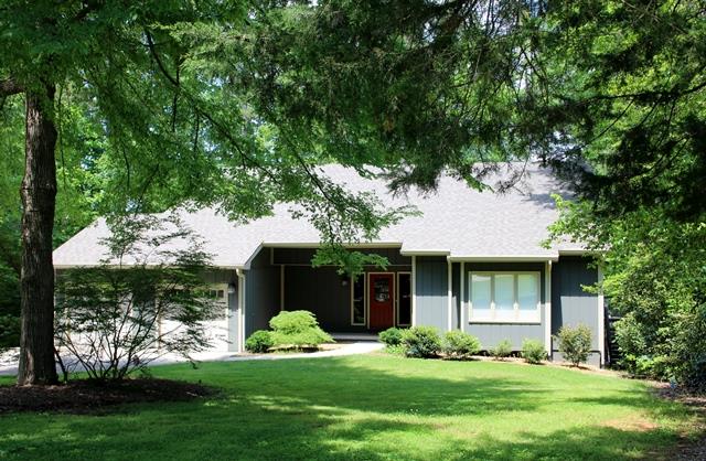 419 Currahee Pt, Toccoa, GA 30577 photo 1