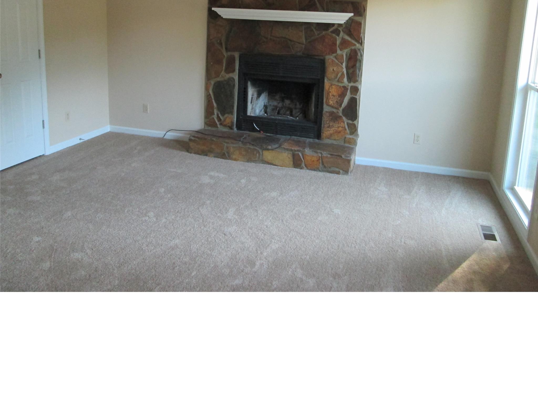 30 Freestone Dr, Newnan, GA 30265 photo 2