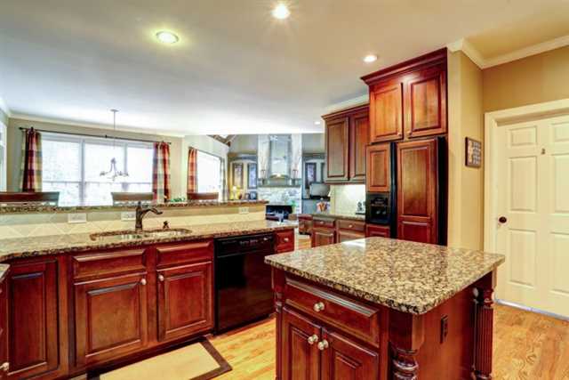 9030 Cranwell Trce, Suwanee, GA 30024 photo 6