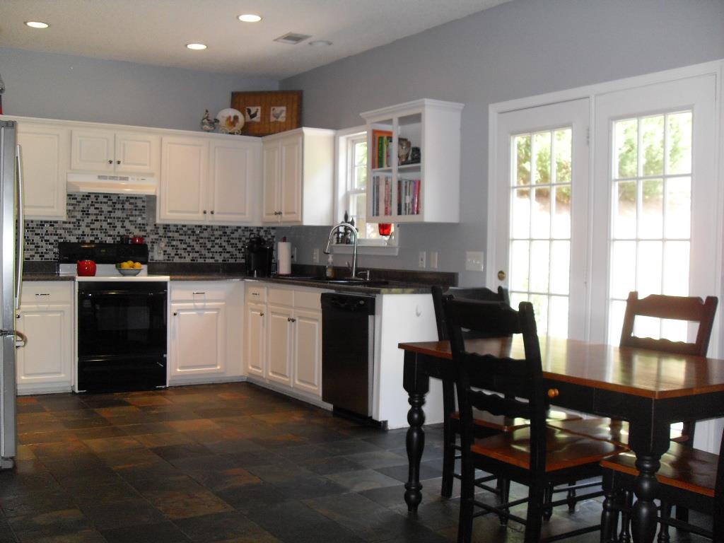 410 Southridge, Senoia, GA 30276 photo 8