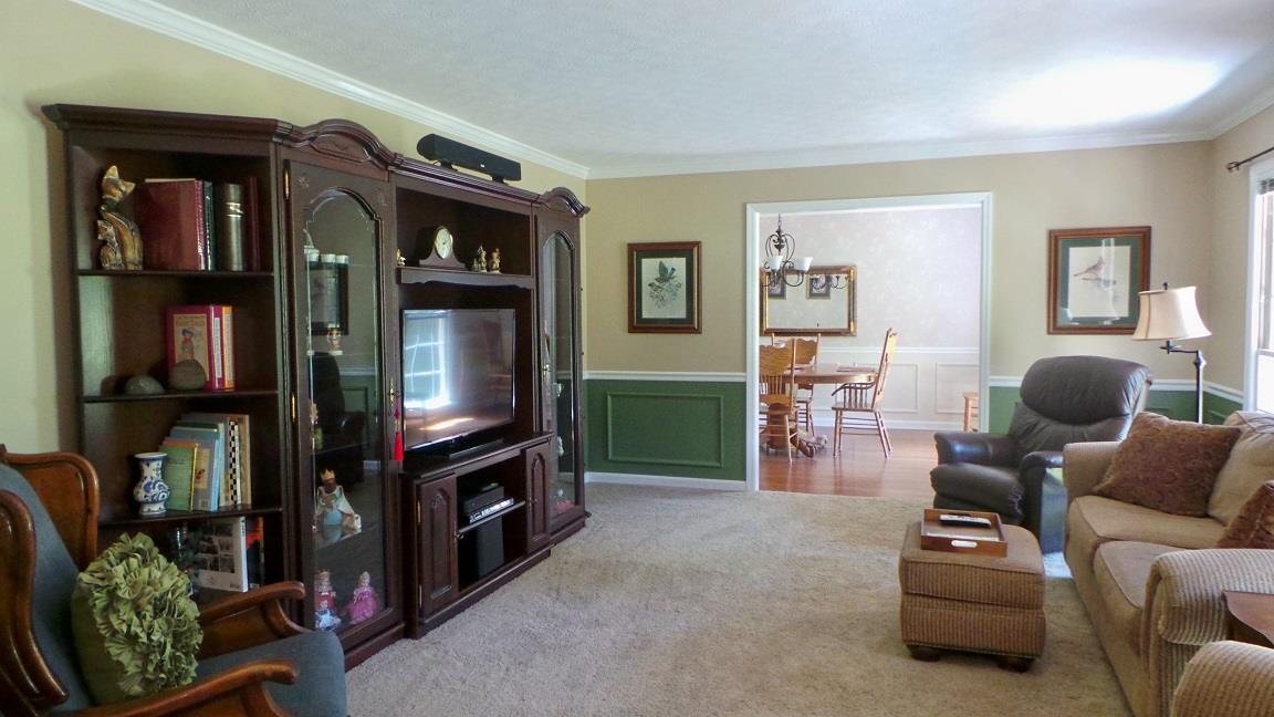 205 Ashford Cir, Lagrange, GA 30240 photo 2