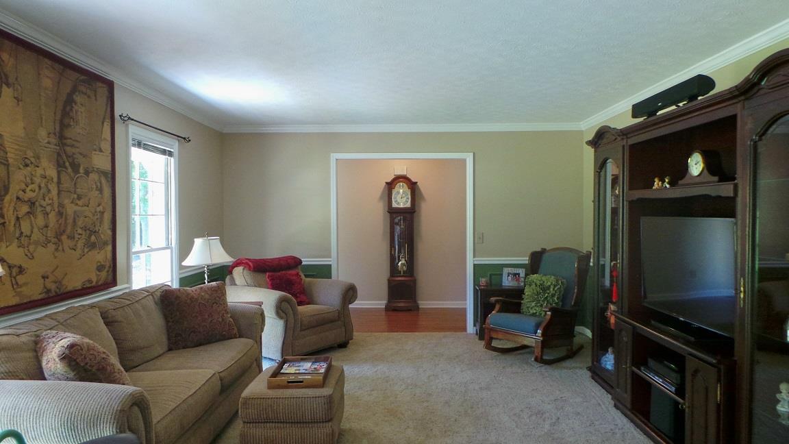 205 Ashford Cir, Lagrange, GA 30240 photo 3