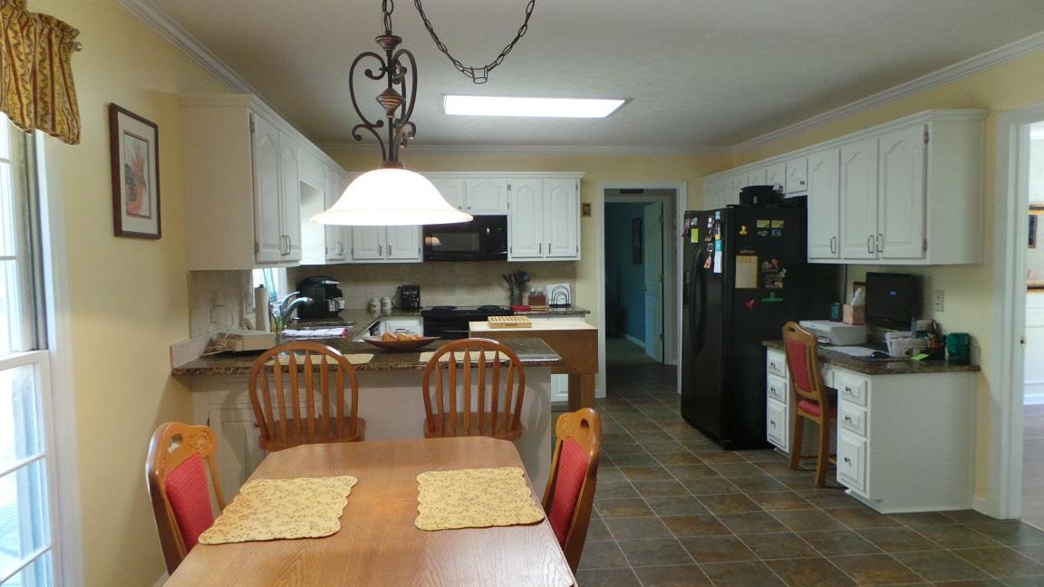 205 Ashford Cir, Lagrange, GA 30240 photo 6