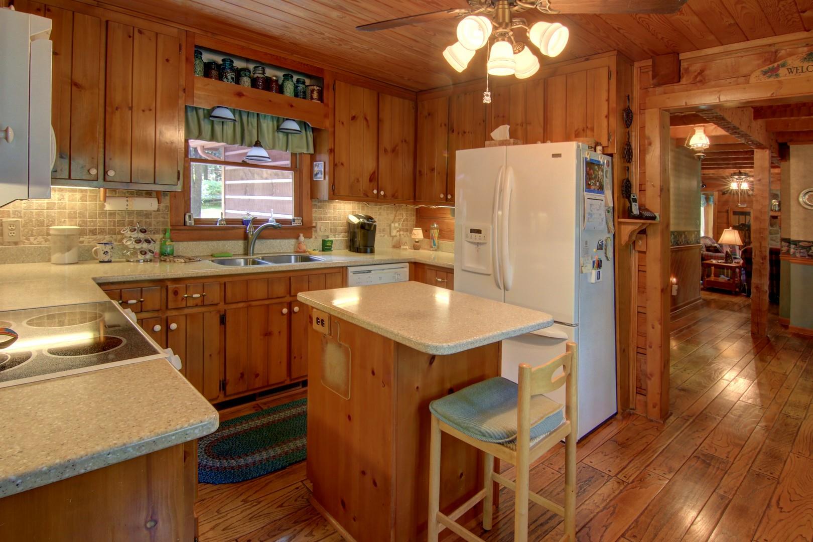 136 Tommys Ln, Jackson, GA 30233 photo 6