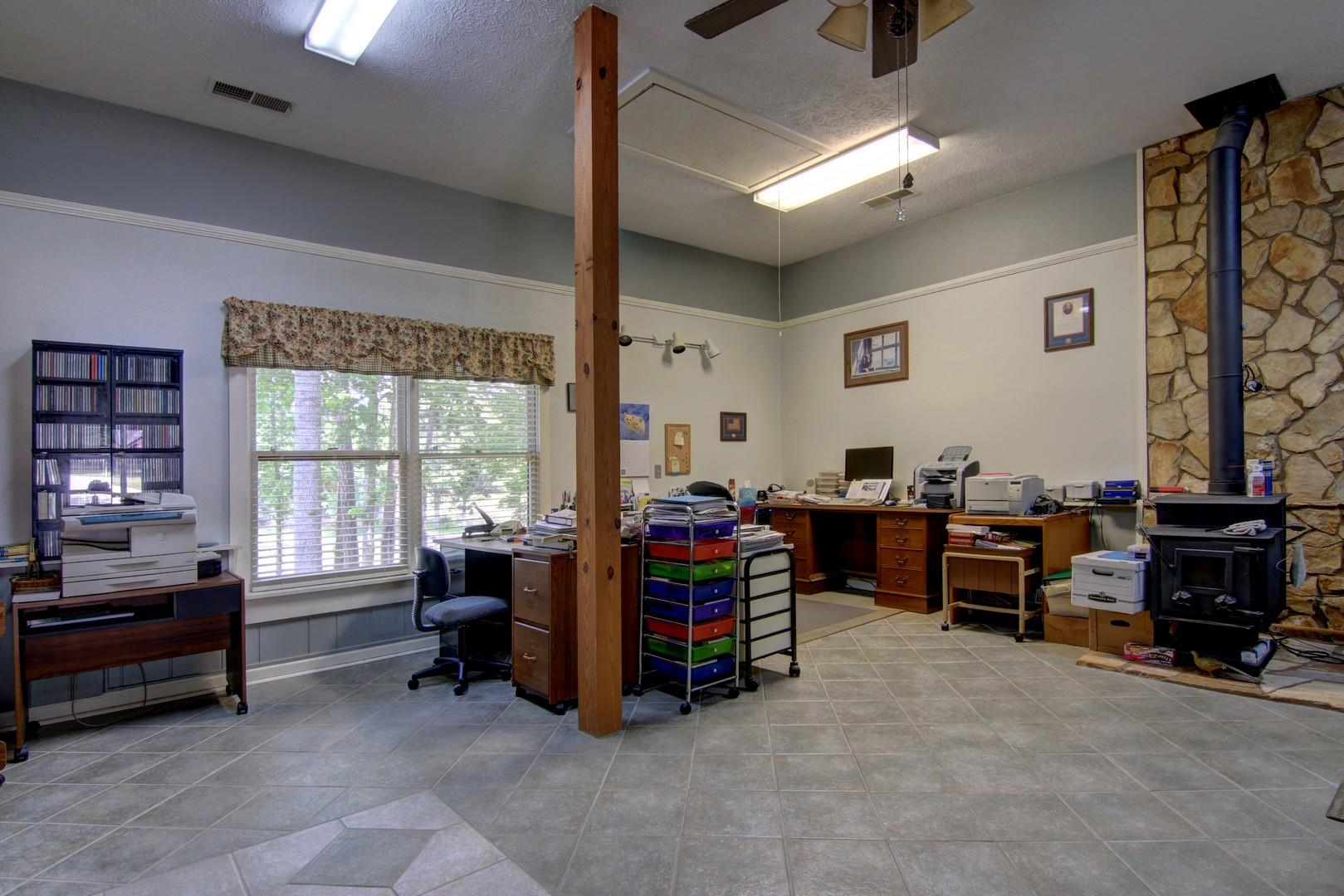 136 Tommys Ln, Jackson, GA 30233 photo 18