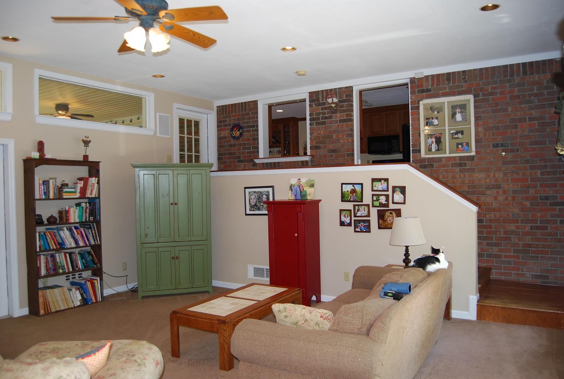 343 Chenocetah Dr, Cornelia, GA 30531 photo 18