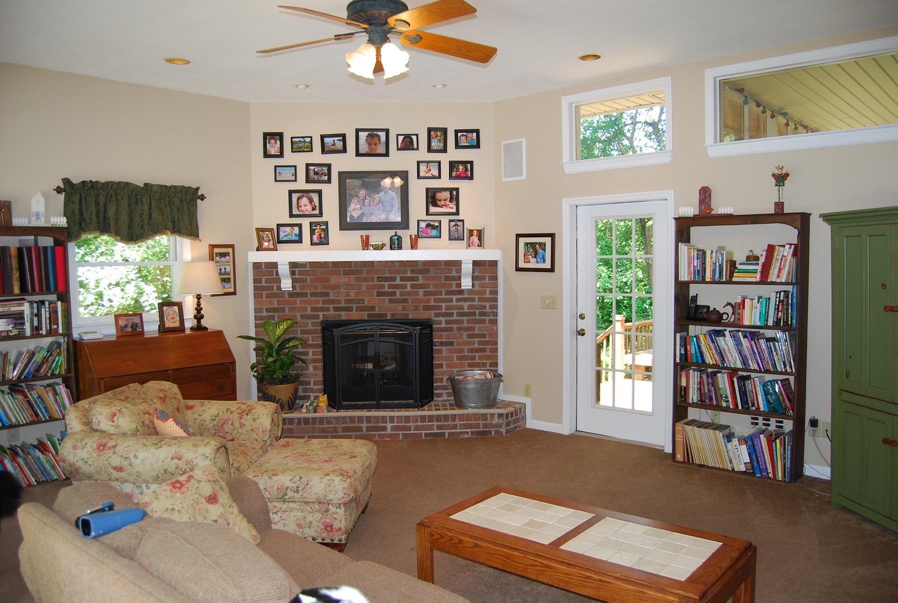 343 Chenocetah Dr, Cornelia, GA 30531 photo 5