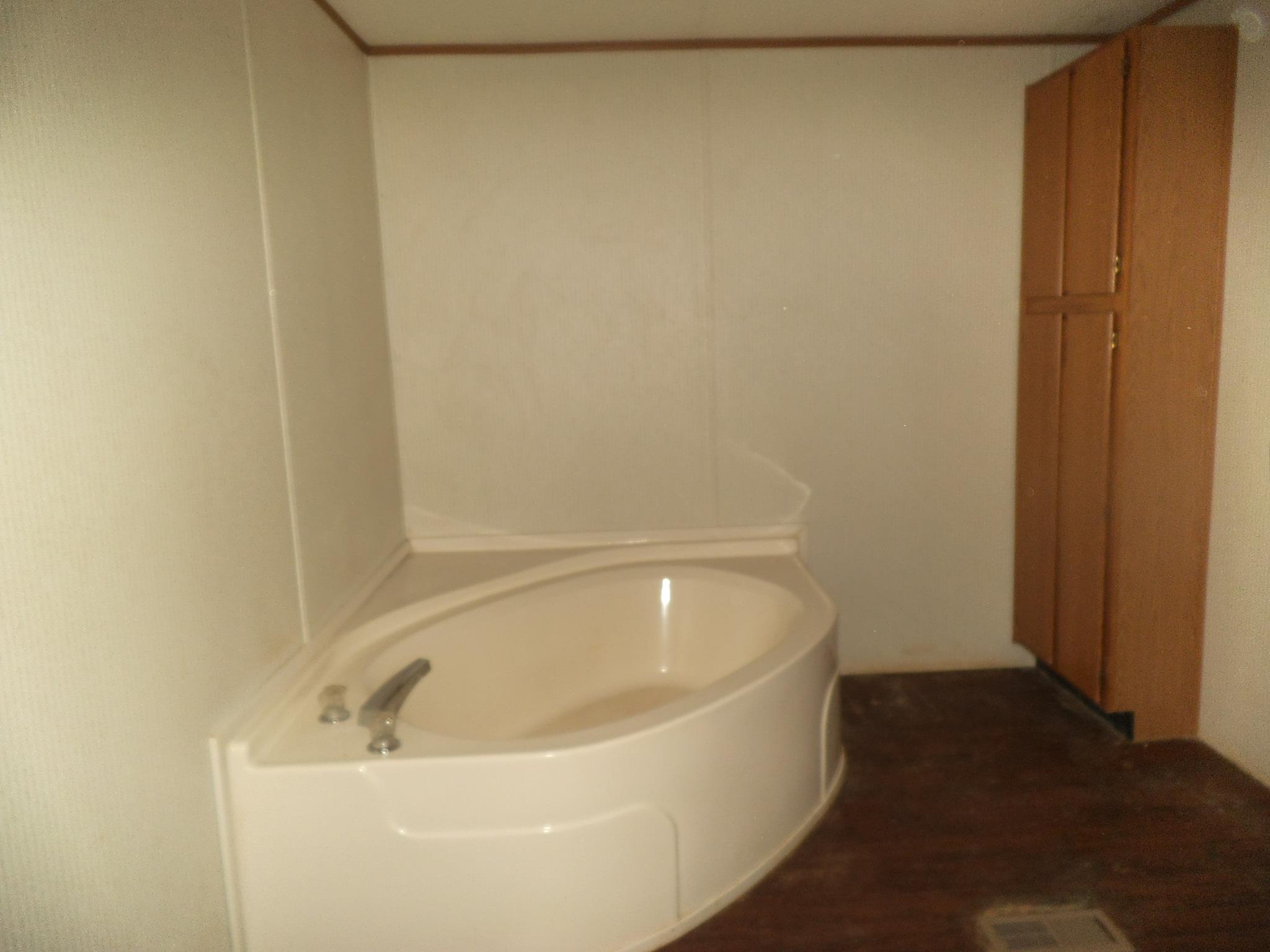 569 Hayes St, Toccoa, GA 30577 photo 10