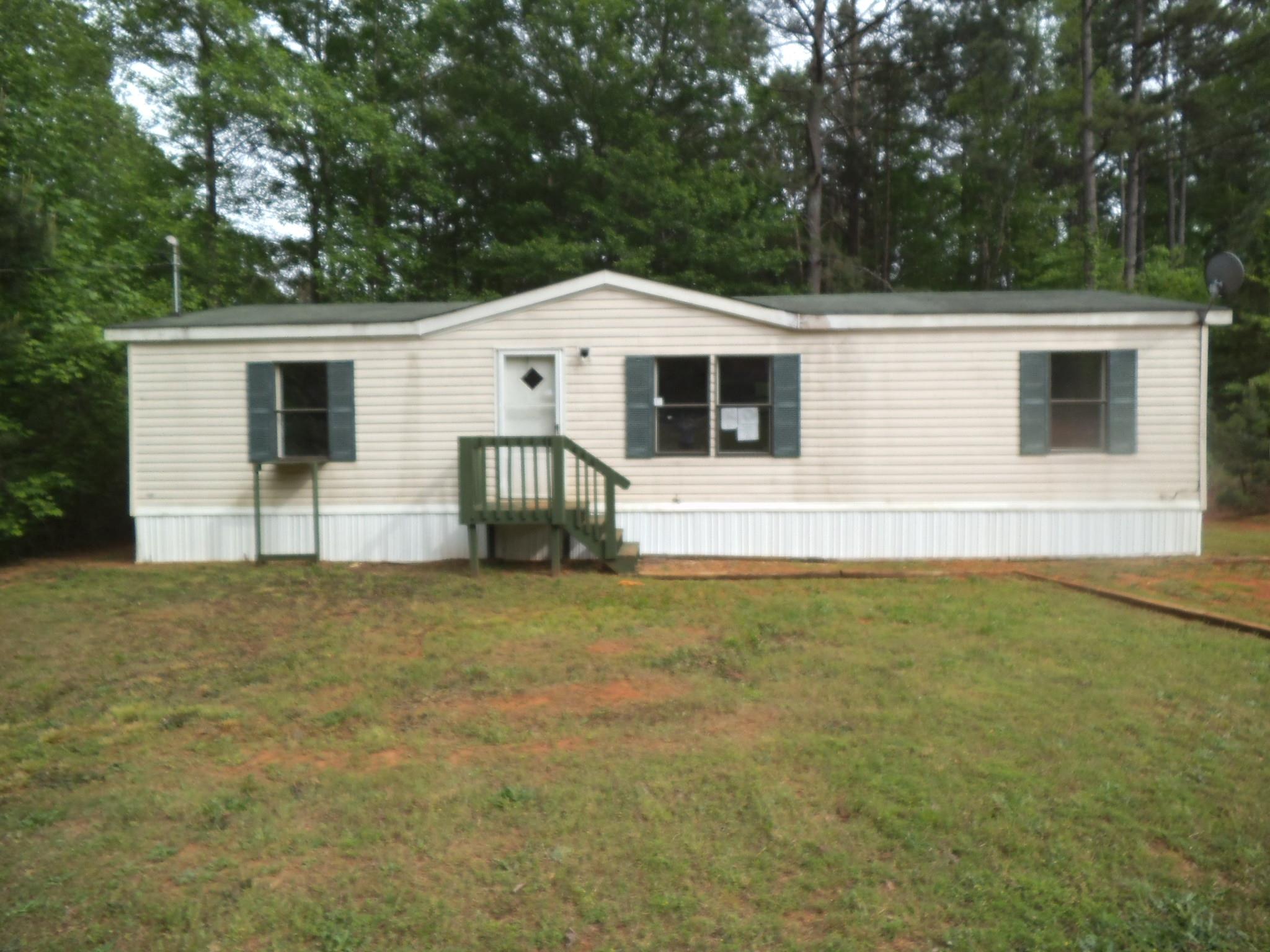 569 Hayes St, Toccoa, GA 30577 photo 1