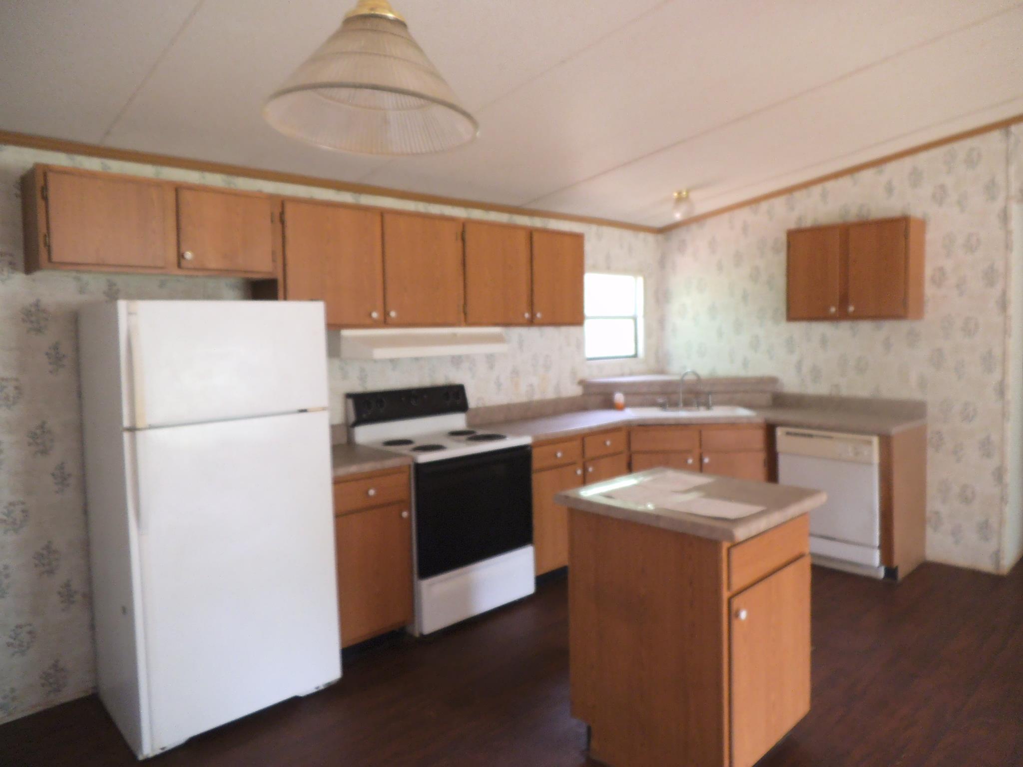 569 Hayes St, Toccoa, GA 30577 photo 5