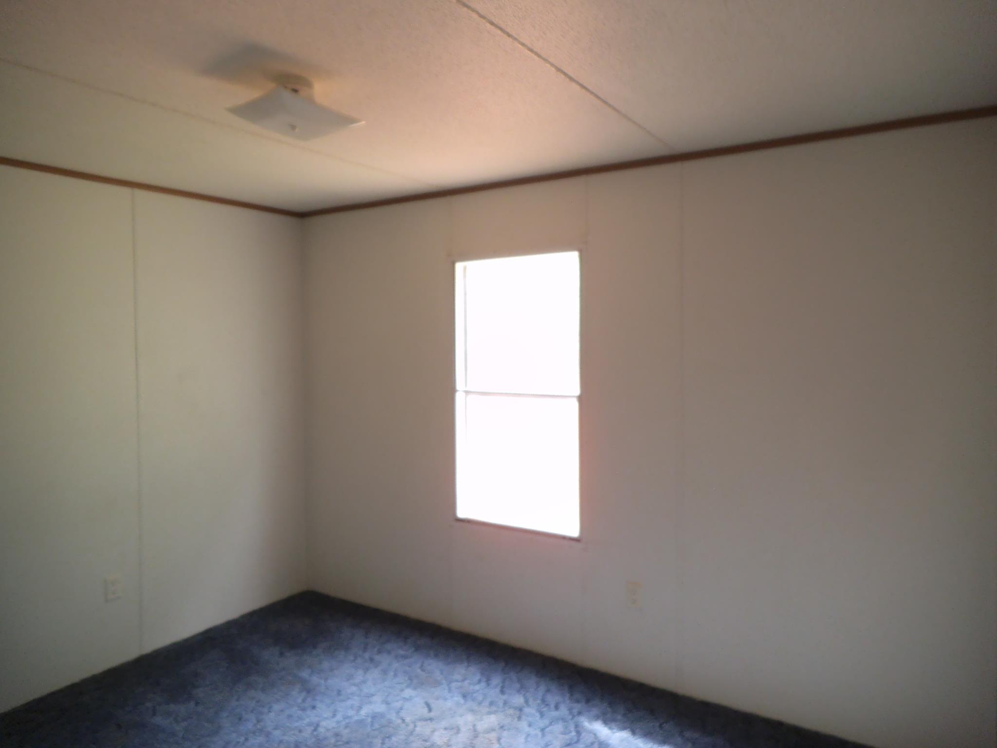 569 Hayes St, Toccoa, GA 30577 photo 8