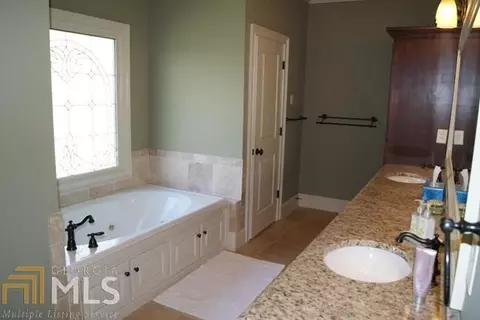 1007 Highgrove Dr, Monroe, GA 30655 photo 14