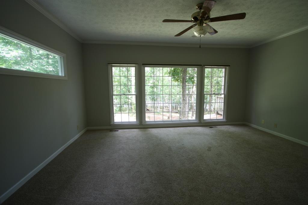 1044 Riverside Dr, Lagrange, GA 30240 photo 8