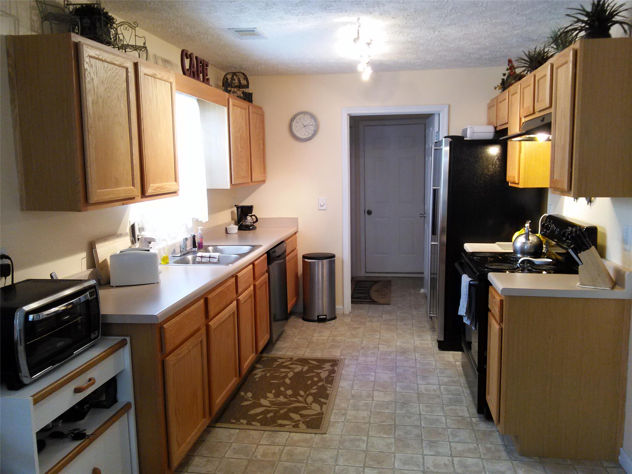 10934 Cimmaron Ct, Hampton, GA 30228 photo 6