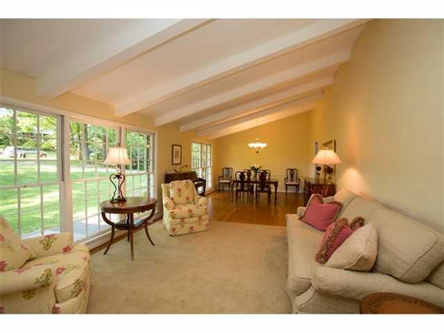 3462 Embry Cir, Atlanta, GA 30341 photo 2