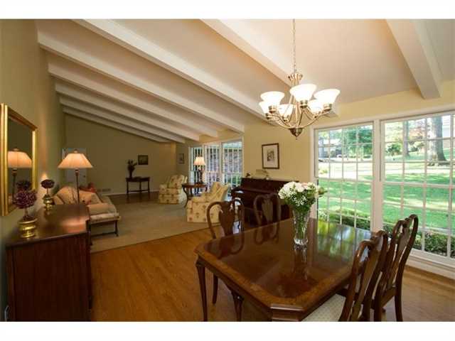 3462 Embry Cir, Atlanta, GA 30341 photo 3