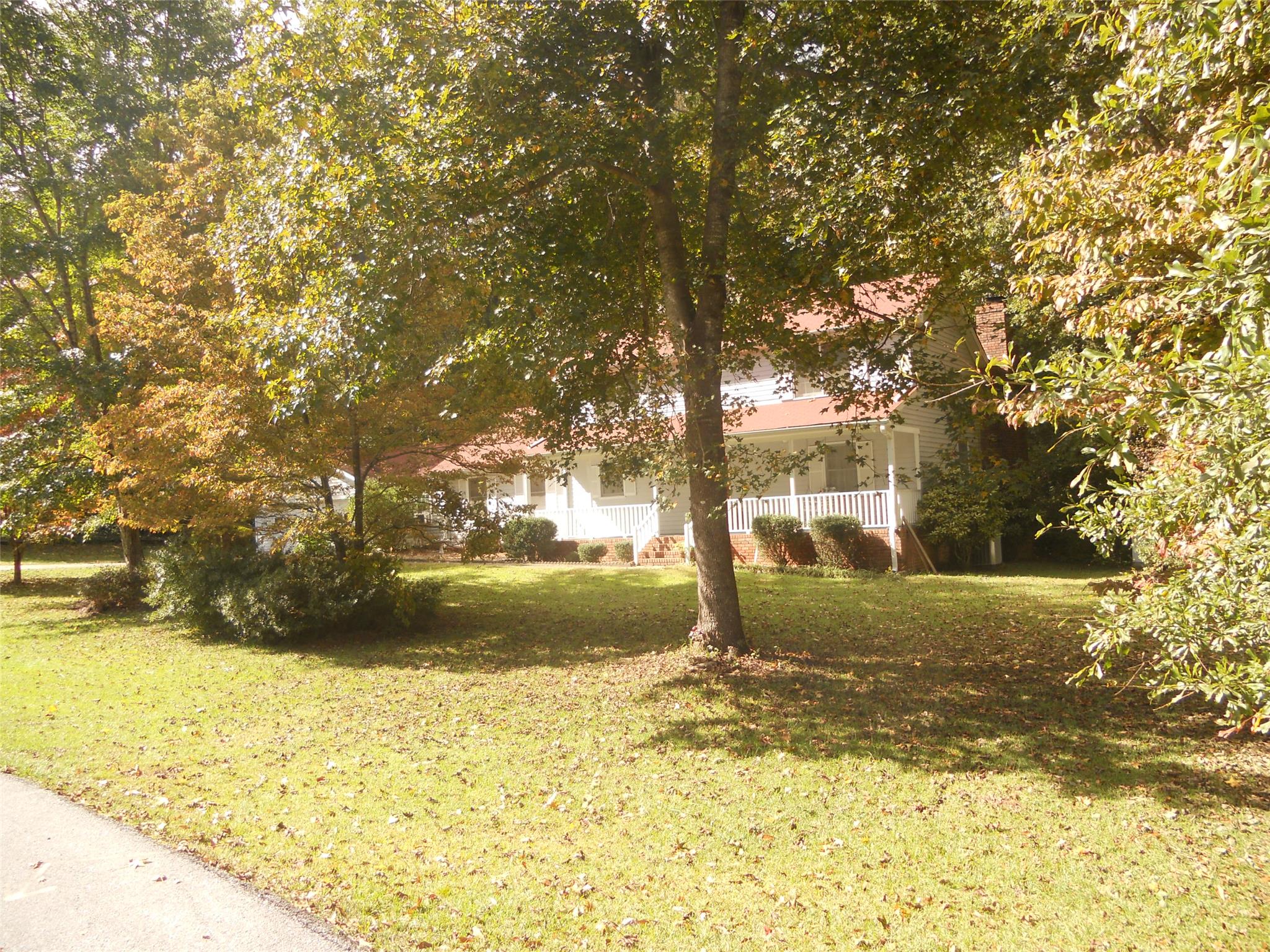 639 Watson St, Toccoa, GA 30577 photo 2
