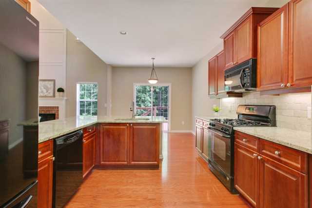 429 Deepstream Xing, Canton, GA 30115 photo 7