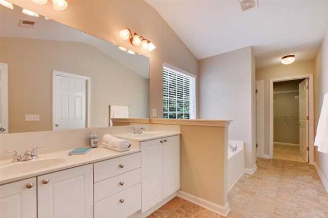429 Deepstream Xing, Canton, GA 30115 photo 16