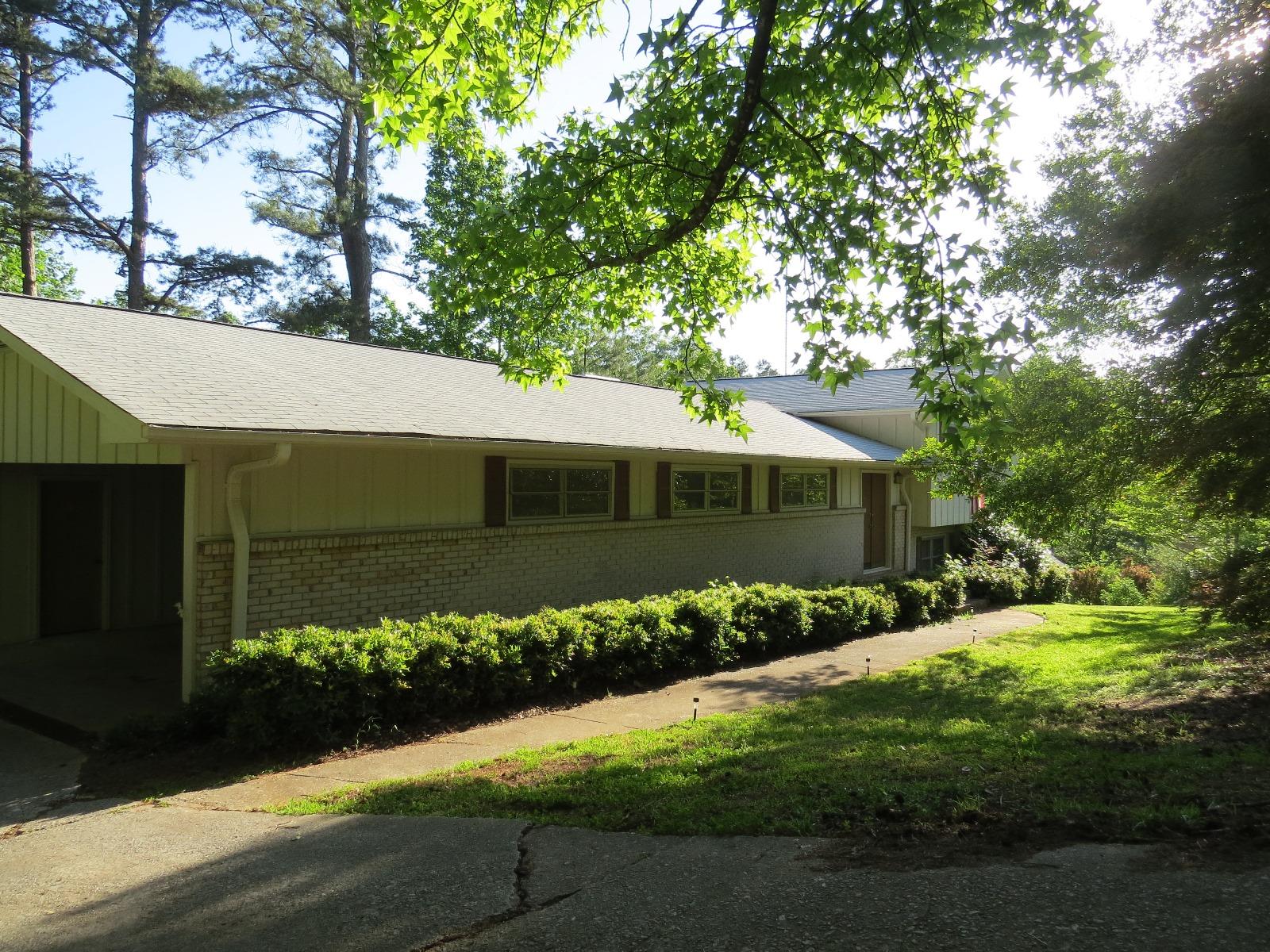 30 Rosedale St, Toccoa, GA 30577 photo 2