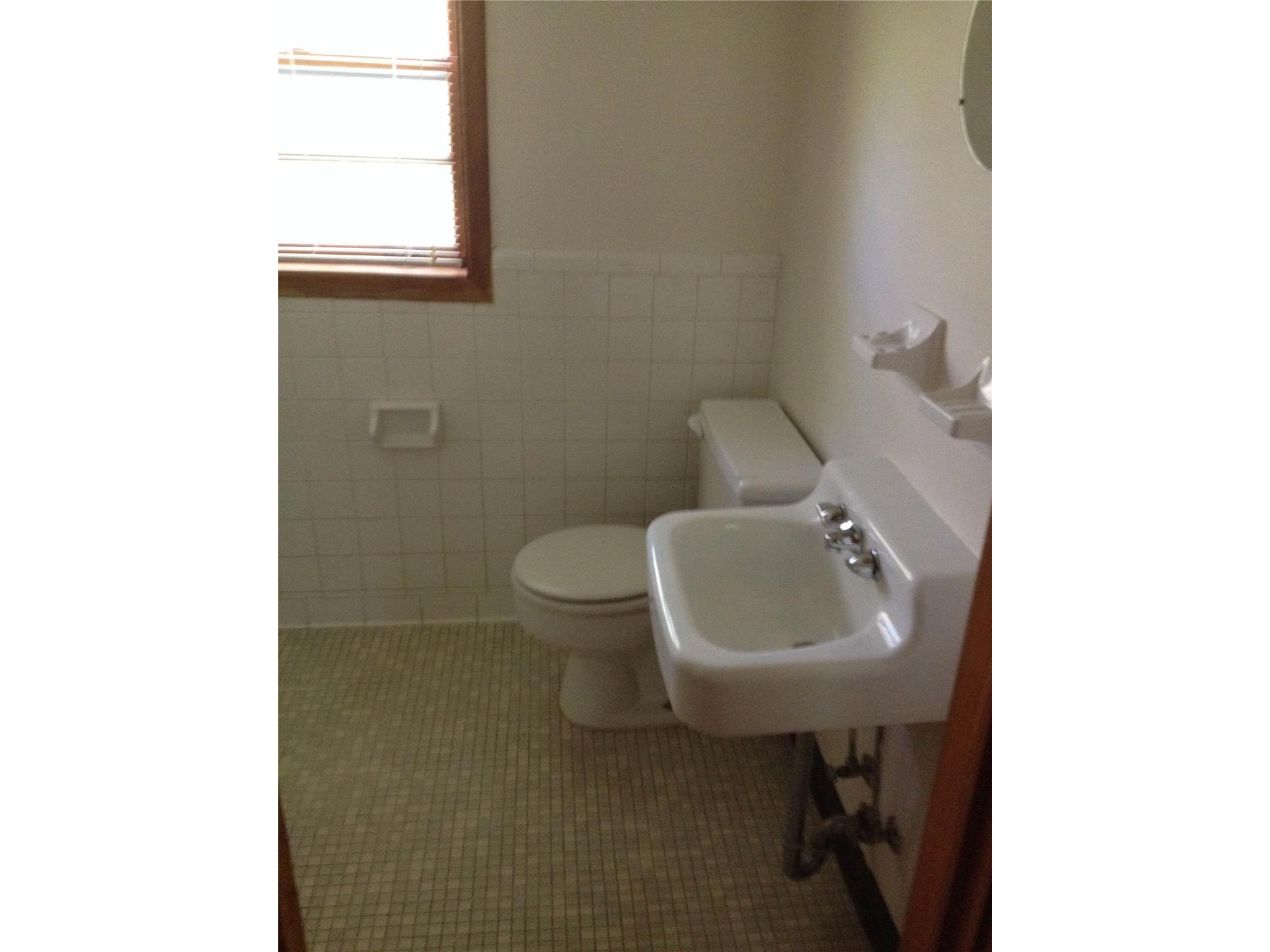 3562 Lakeview Dr, Rex, GA 30273 photo 9