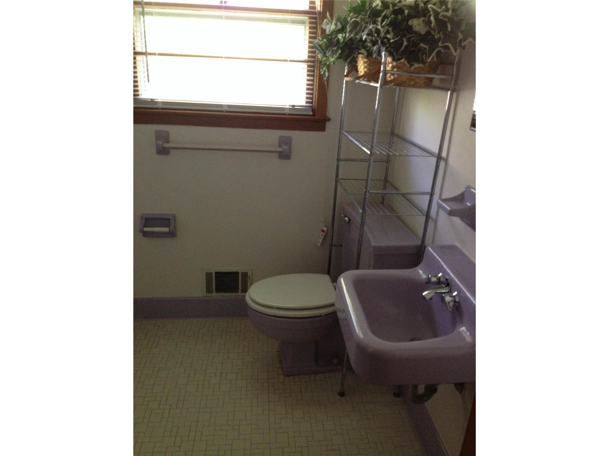 3562 Lakeview Dr, Rex, GA 30273 photo 4