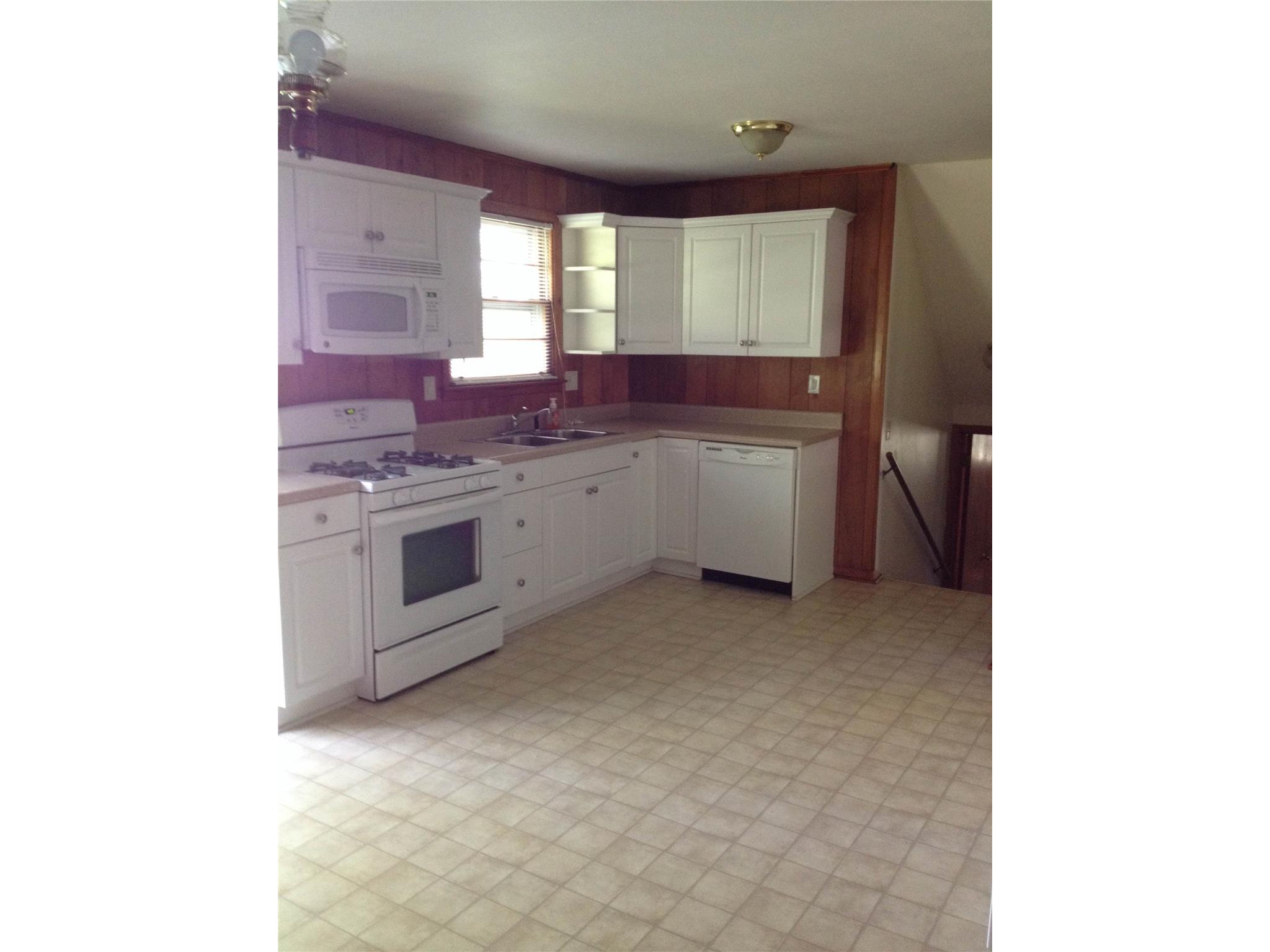 3562 Lakeview Dr, Rex, GA 30273 photo 3