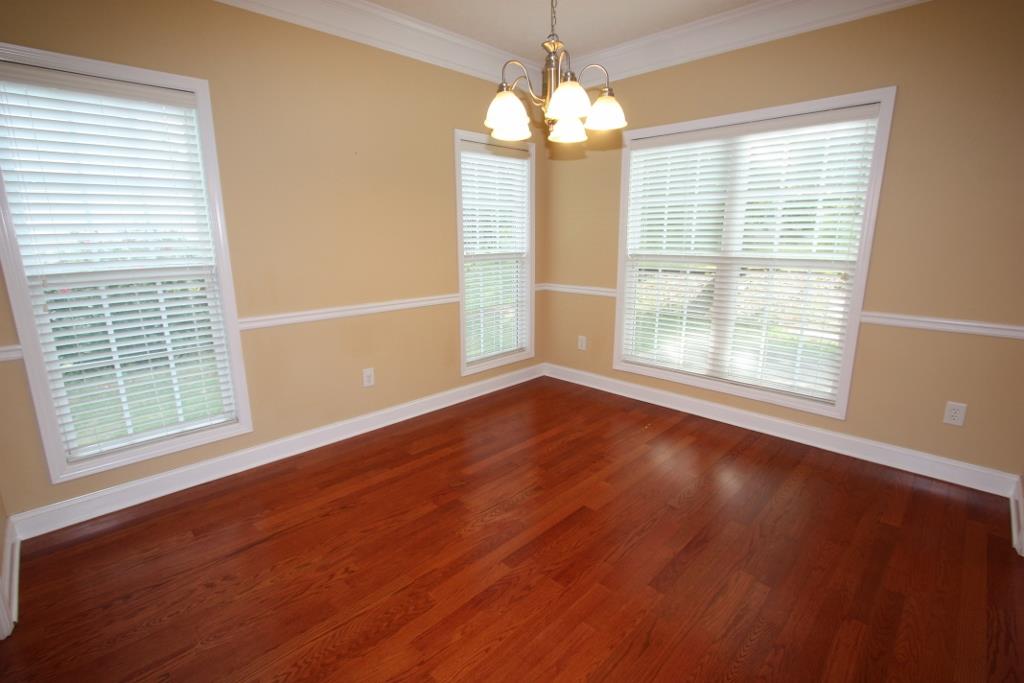 103 Churchill Dr, Lagrange, GA 30241 photo 4