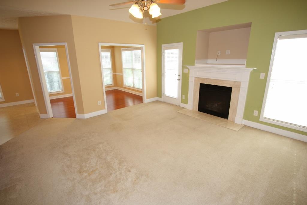 103 Churchill Dr, Lagrange, GA 30241 photo 2