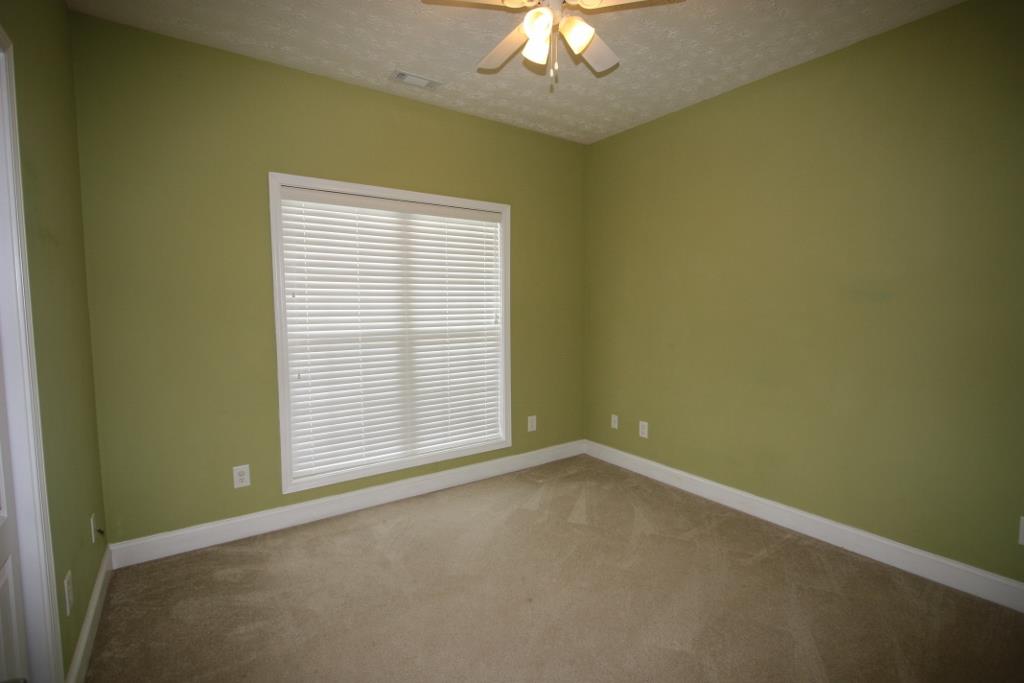103 Churchill Dr, Lagrange, GA 30241 photo 12
