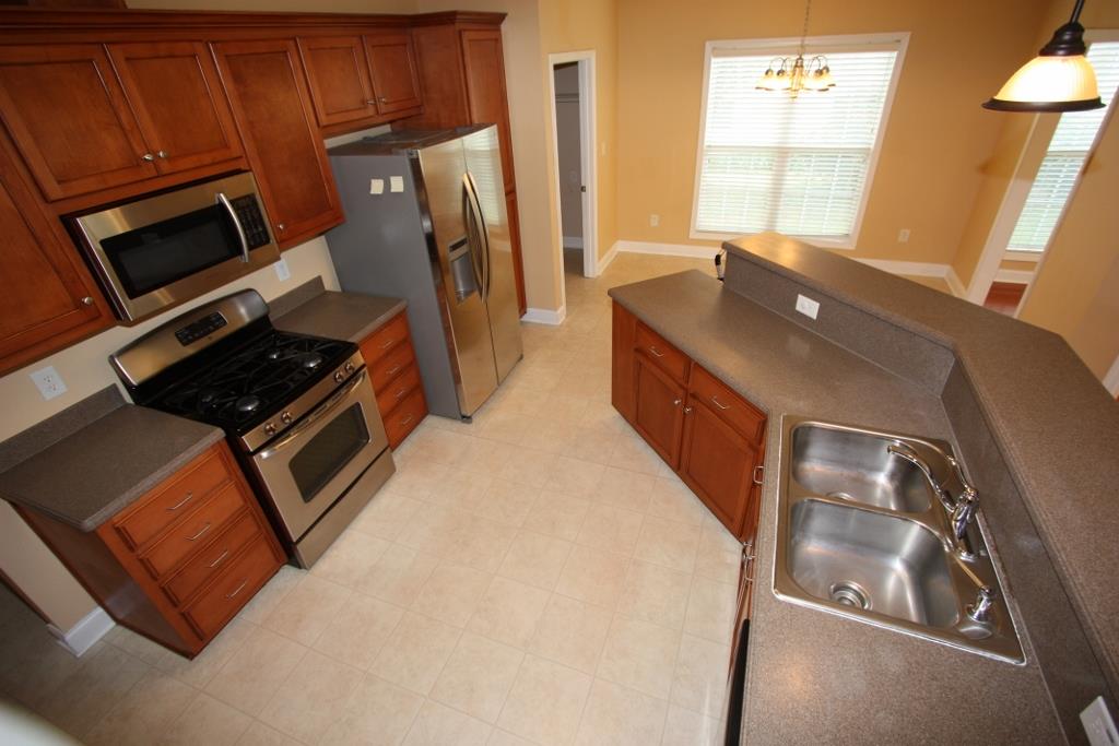 103 Churchill Dr, Lagrange, GA 30241 photo 9