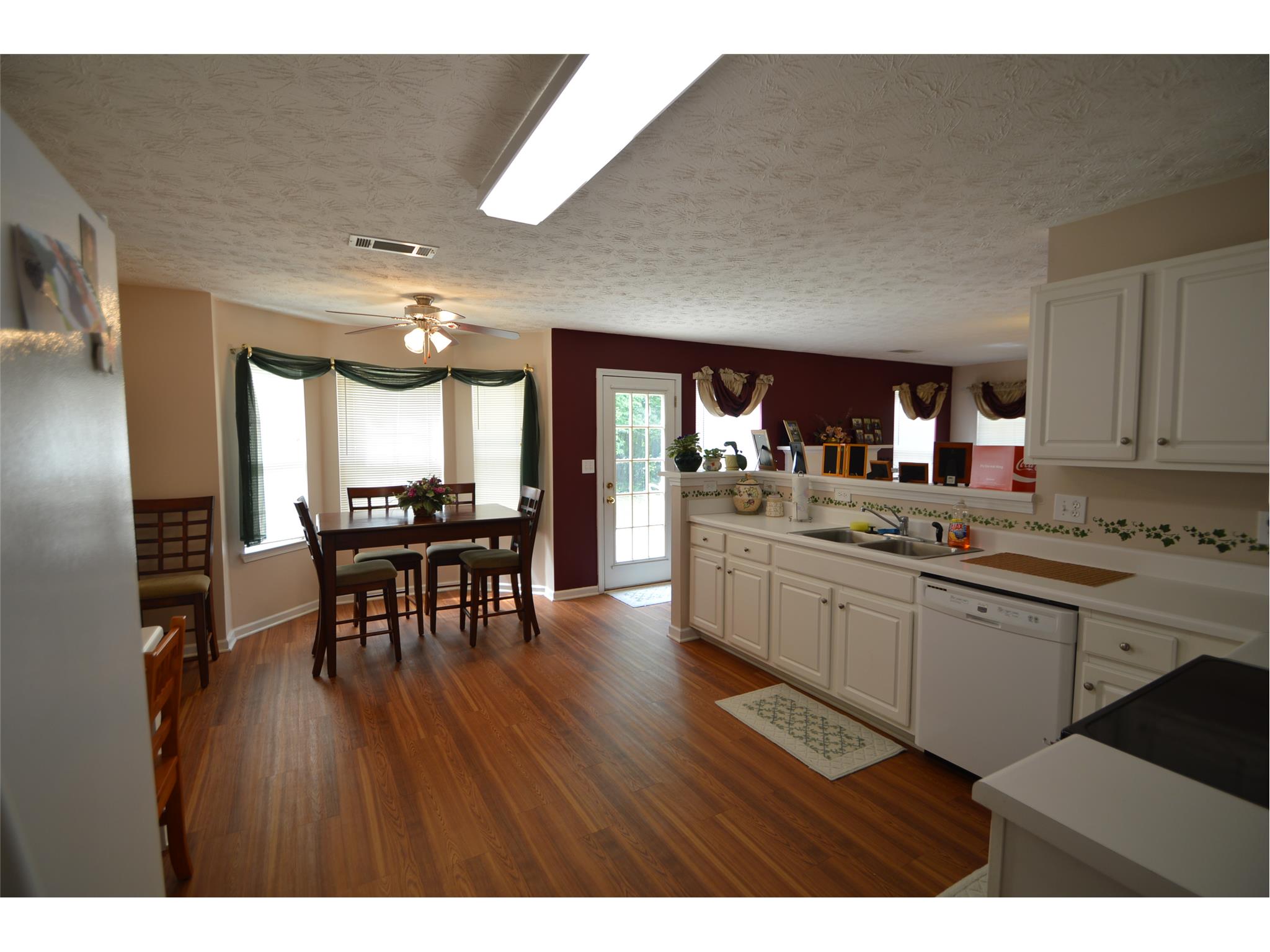 759 Baskins Cir, Winder, GA 30680 photo 8