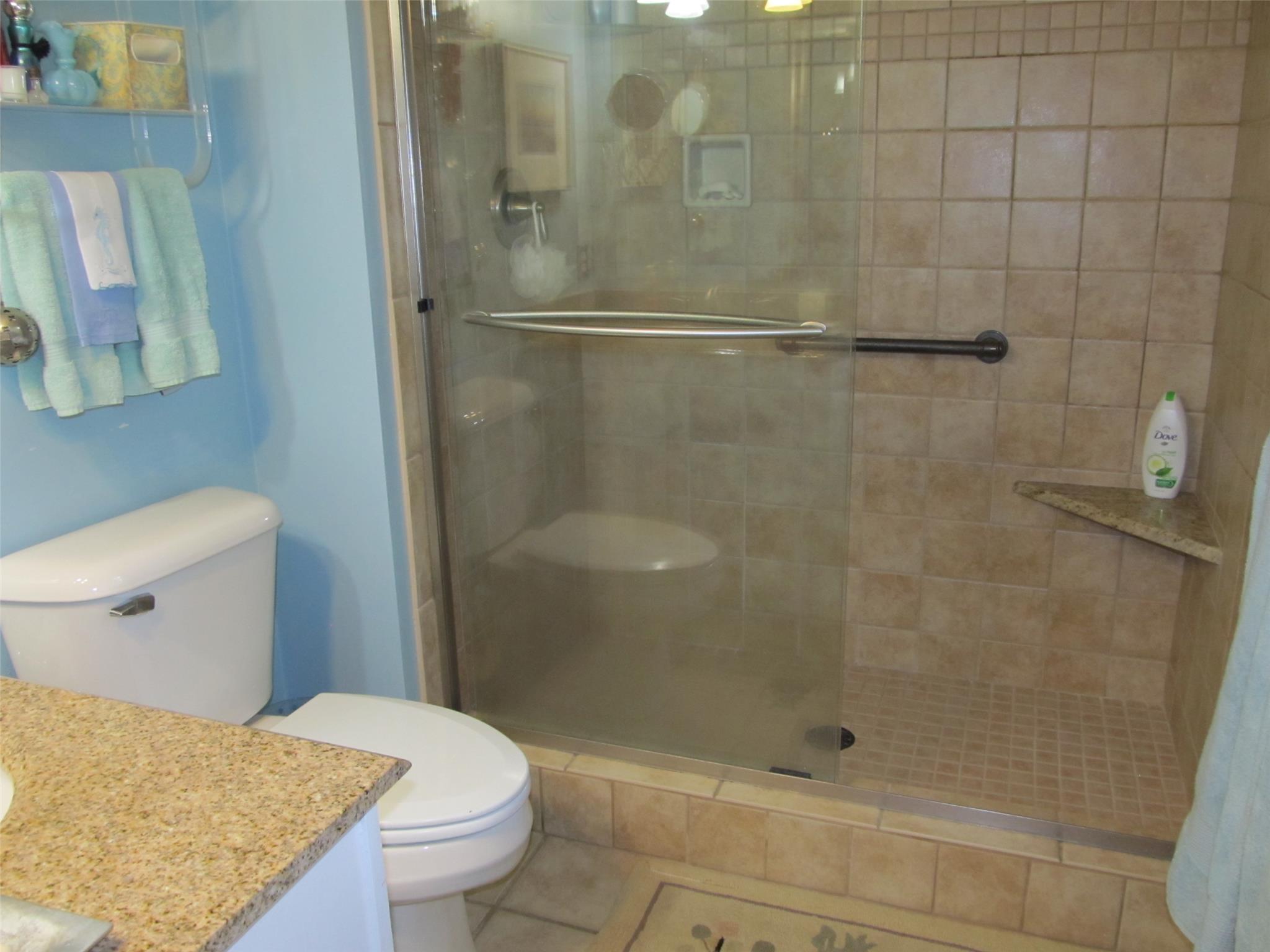 205 Lake Forest Dr, Lagrange, GA 30240 photo 9