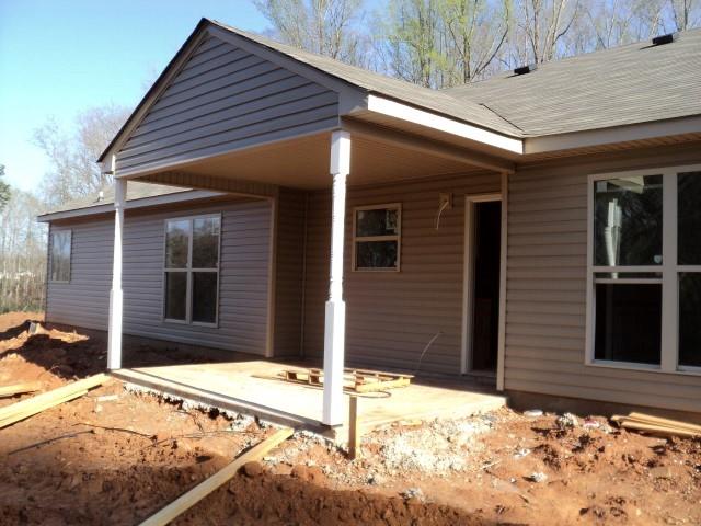 210 Falling Leaf Ln, Winder, GA 30680 photo 3