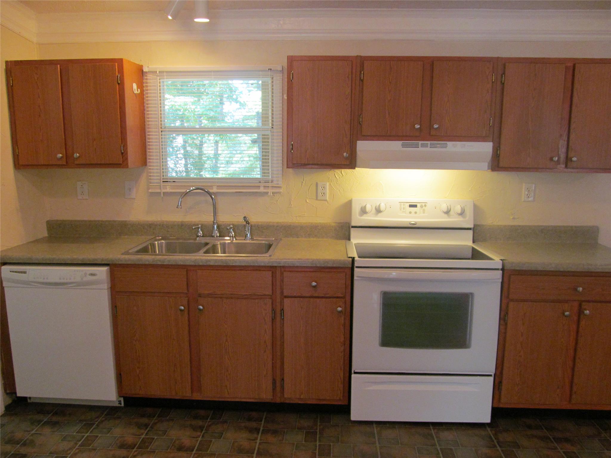 143 Chickasaw Ln, Jackson, GA 30233 photo 8