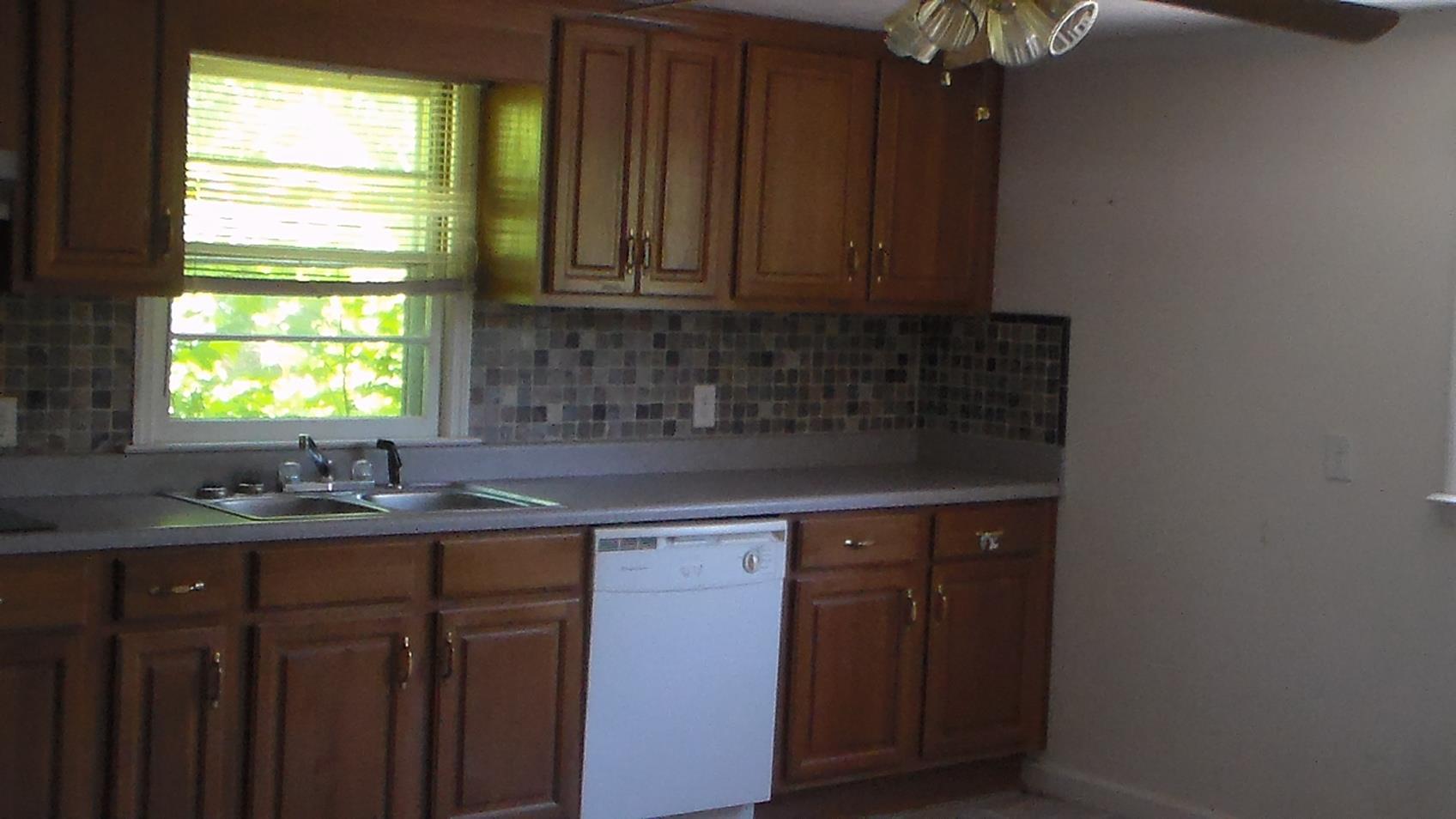 401 Clark Cir, Hull, GA 30646 photo 8