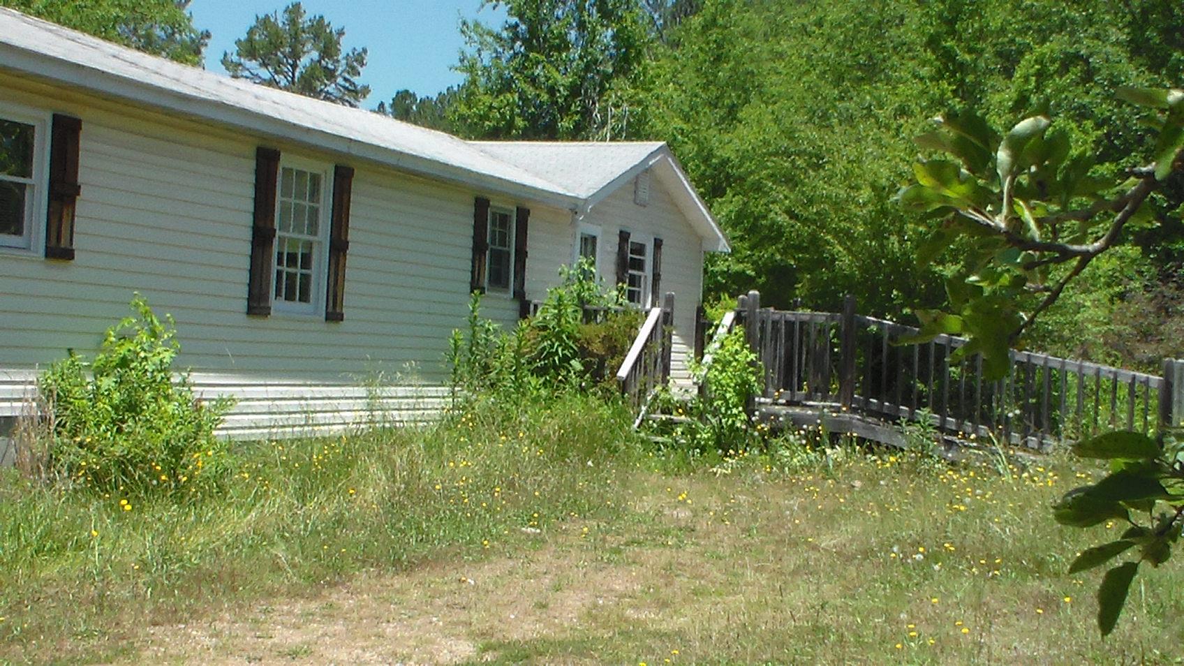 401 Clark Cir, Hull, GA 30646 photo 5